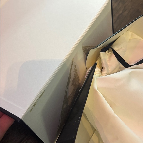 Gucci GG Marmont Matelassé Mini Bag 'Wild Rose' - Picture 9 of 12